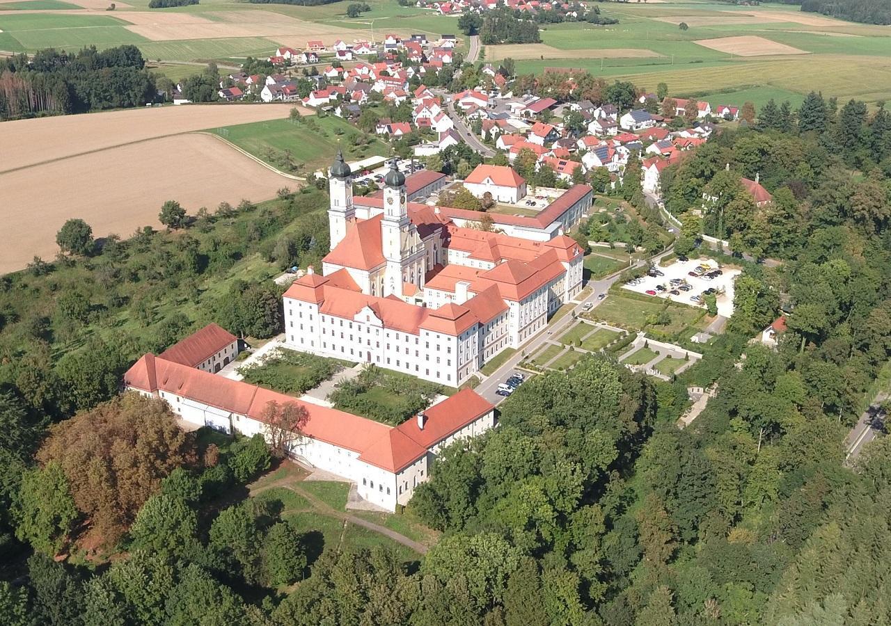 Klostergasthof Roggenburg Ngoại thất bức ảnh