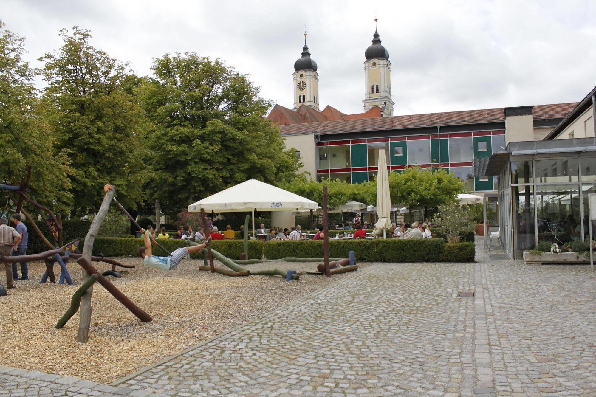 Klostergasthof Roggenburg Ngoại thất bức ảnh